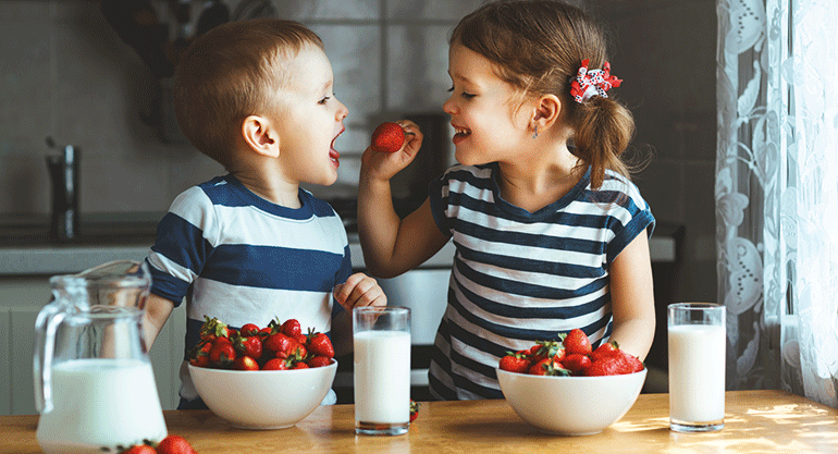 Un estudio de la UOC detecta que la gran mayoría de niños escolares consume meriendas poco saludables